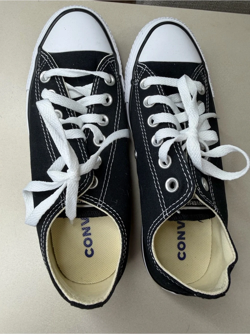 NWOT Converse Black & White Low-Top Women Sneakers